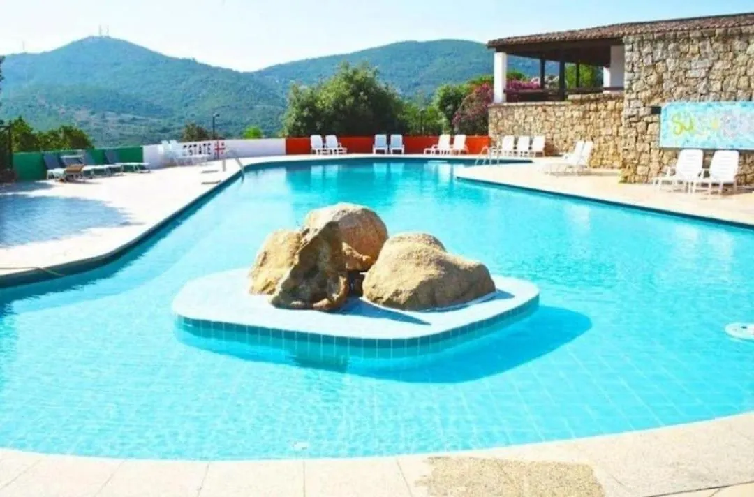 Mores' Home -Shared Pool- Sole Ruiu Apartment